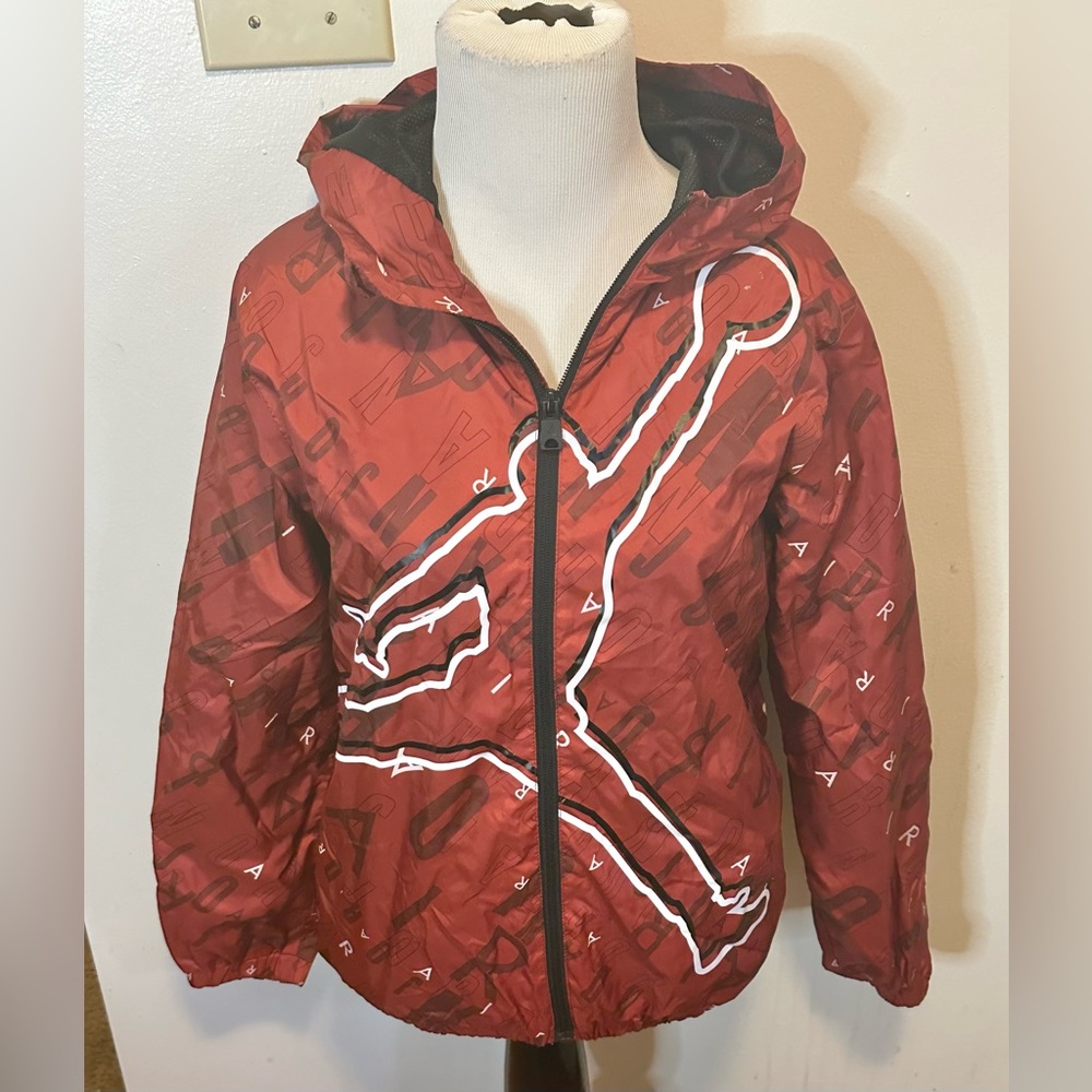 Jordan Logo Kids Windbreaker Jacket in Gym Red with Hood Size Large